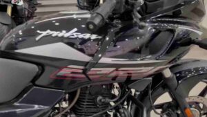Bajaj Pulsar 220F